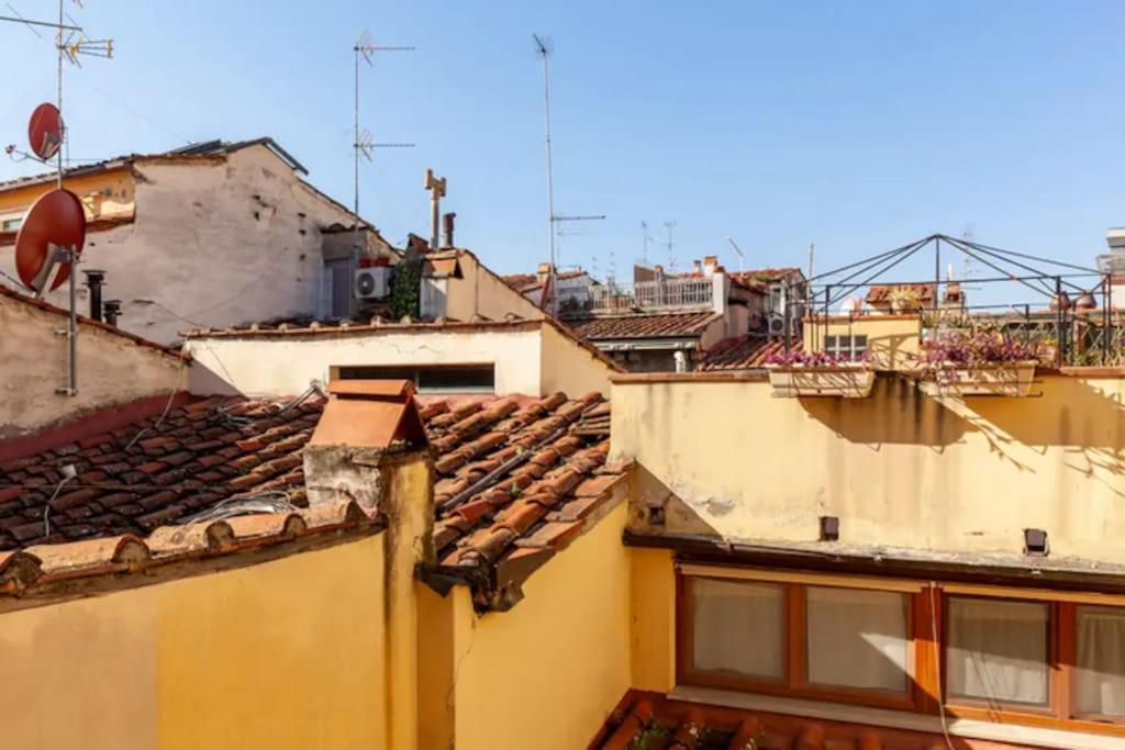 White Martelli Florencia